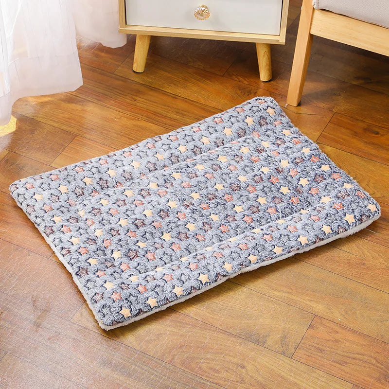 Thicken Cat Mat Breathable Flannel Cat Sleeping Mat Soft Dog Cushion for Small Dog Winter Warm Cat Blanket